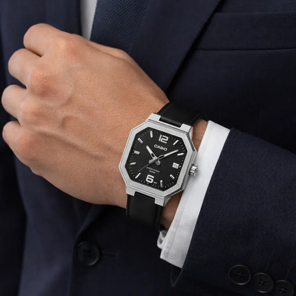 678b8851-e616-4bcc-93f5-5db82bea2ee5 Casio homme – Image 1