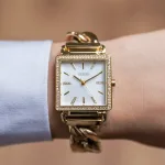 GUESS – Image 2