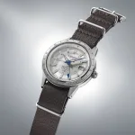 MONTRE HOMME SEIKO PRESAGE JOURNEY ON THE ROAD AUTOMATIQUE GMT Style 60's SSK015J1 100th ANNIVERSARY WATCHMAKING Limited Edition – Image 4